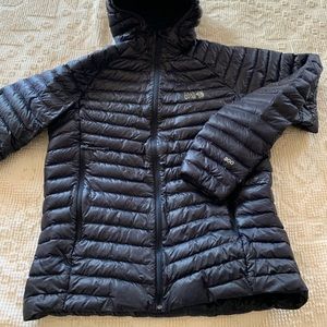 Men’s mountain hardware ghost whisperer jacket. Size medium. $325.00 new.